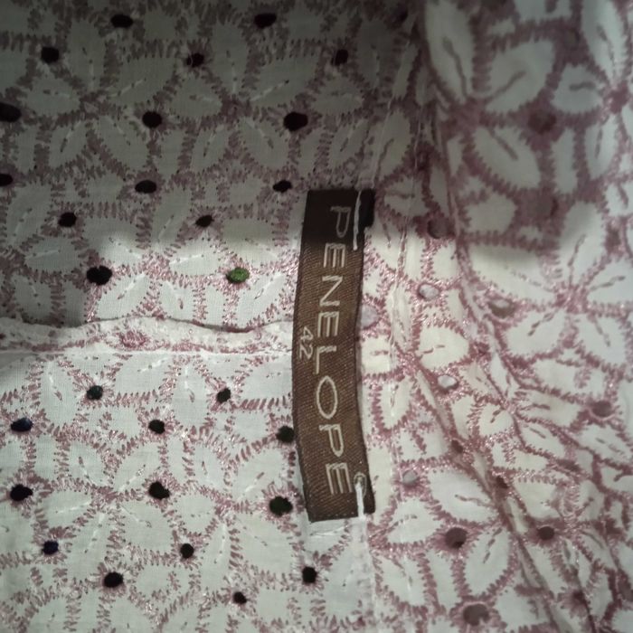 Kiyilgan kiyimlar sotiladi holati yaxshi