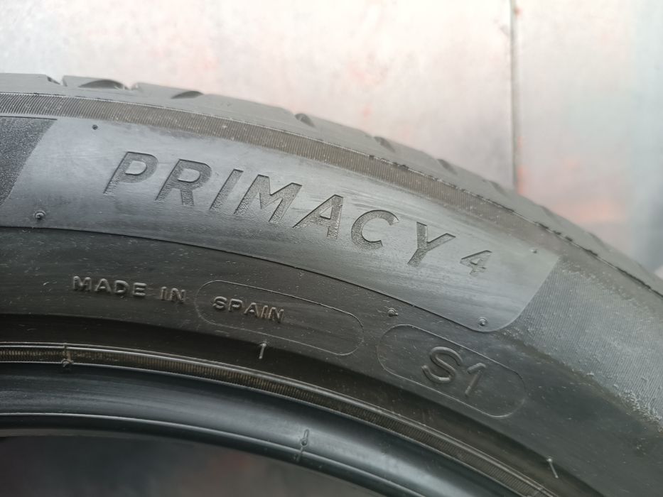 235/50/19 Michelin Дот 2323