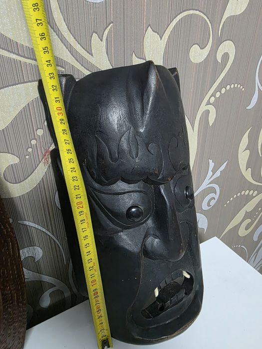 Măşti africane din lemn