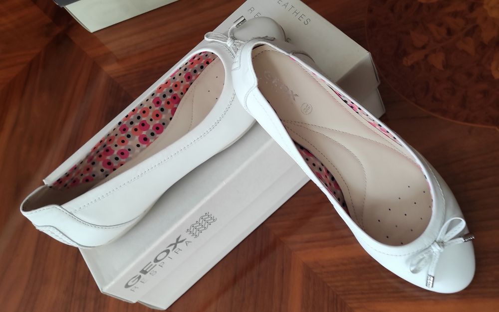 Балетки кожаные GEOX.