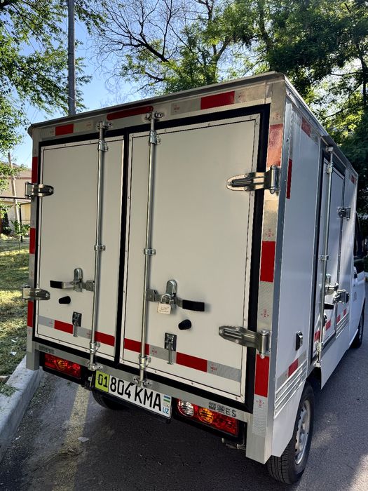 Электромобиль фургон