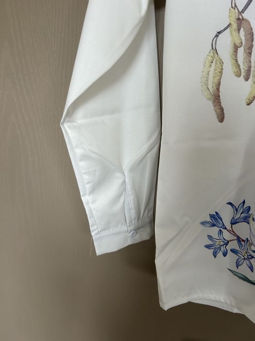 Дамска риза