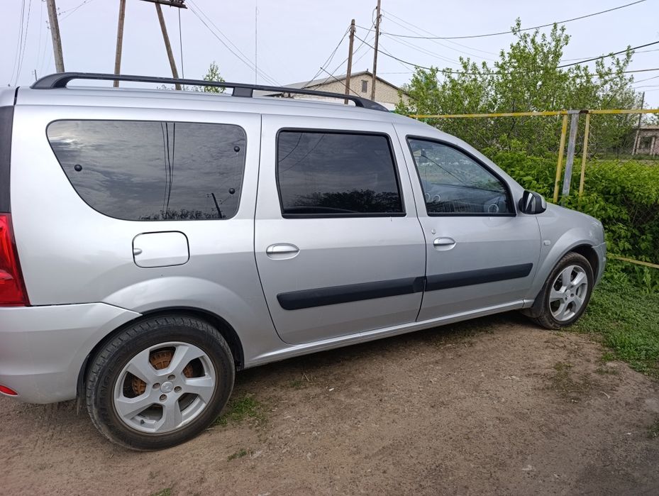 Продам Ларгус,  7 мест