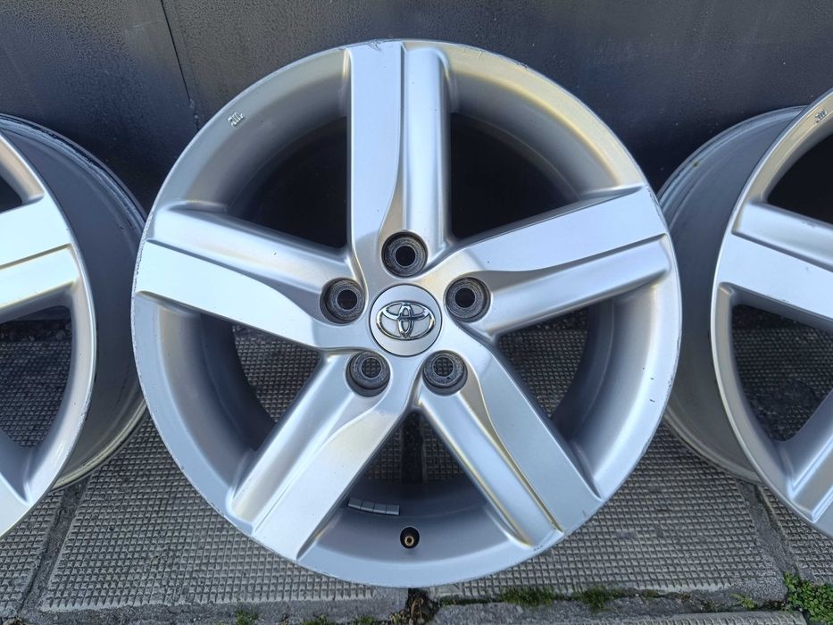 ОРИГИНАЛНИ джанти 17 ' цола 5x114,3 Toyota Auris / Тойота Аурис 7J ET50