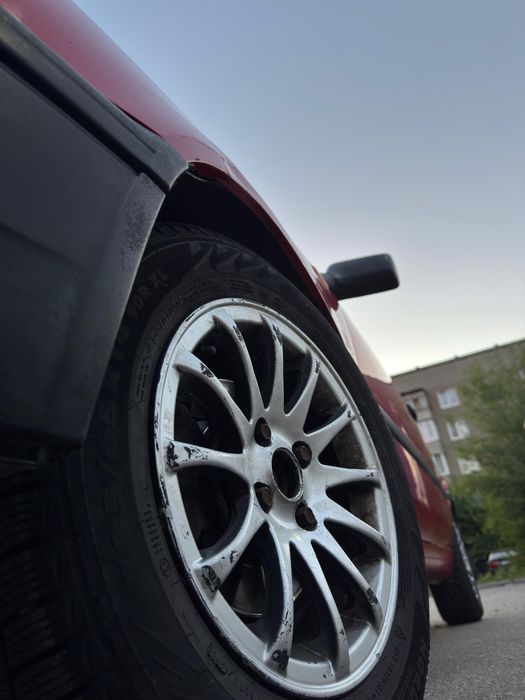 Продам машину Volkswagen Golf 3