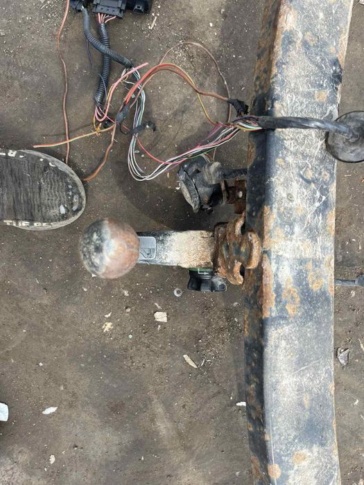 Теглич за Vw Touaran 1t0803881 b оригинален vw с модул 00-1257