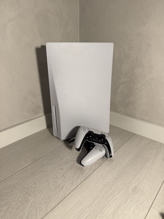 PlayStation 5 Fat, 2 геймпада+2 игры