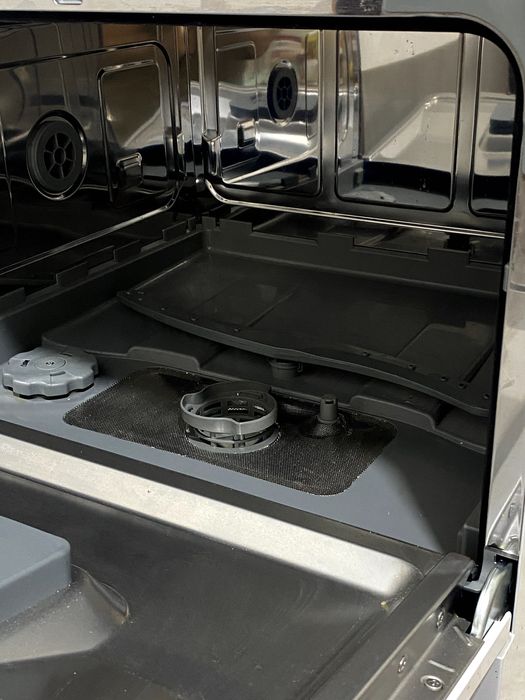 Посудомоечная машина Midea MCFD55200W