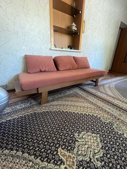 Продается диван кушетка