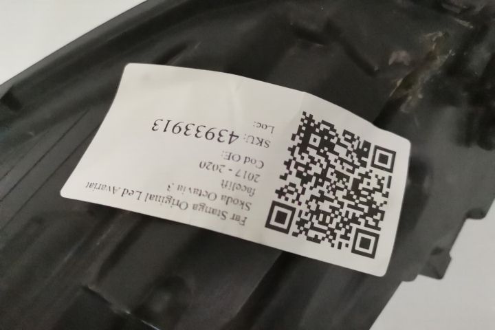 Фар Ляв Оригинален Лед Авариран Шкода Октавия 3 [фейслифт] Ляв преден