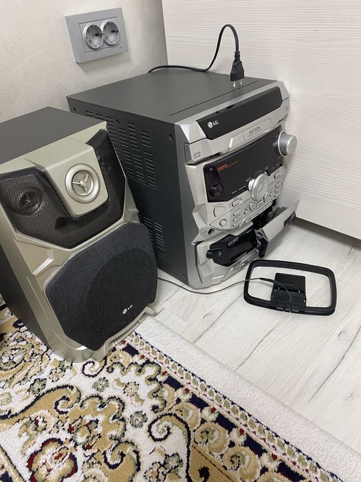 Музыкальный центр