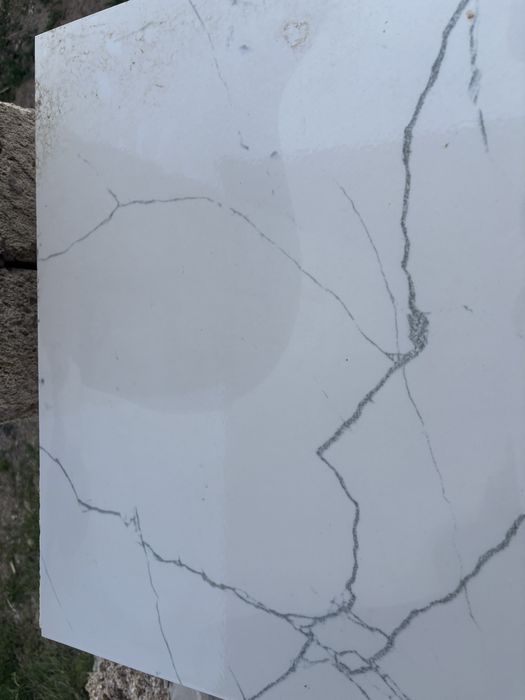 Продам кафель, керамогранит недорого.