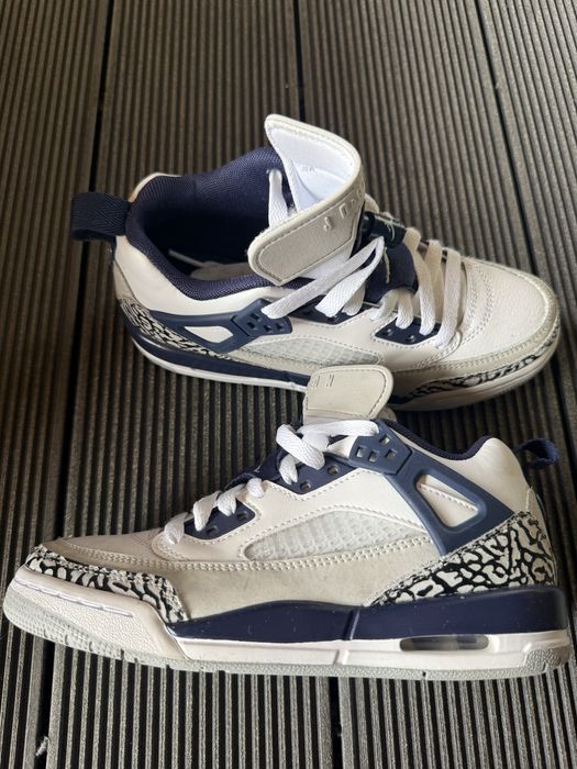 Jordan 4 Retro Midnight Navy