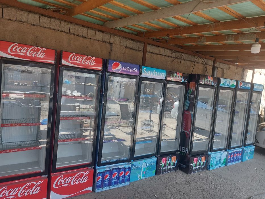 Витрина халадильниклар сотилади