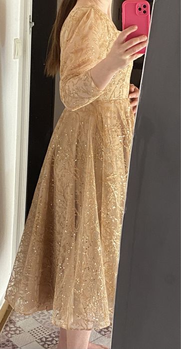 Кокетна рокличка.