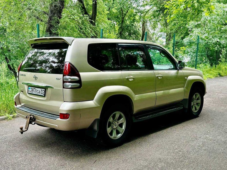 Автомобиль прадо 120