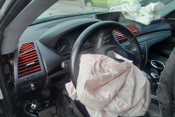 Dezmembrez BMW Seria 1 E81/E82/E87/E88