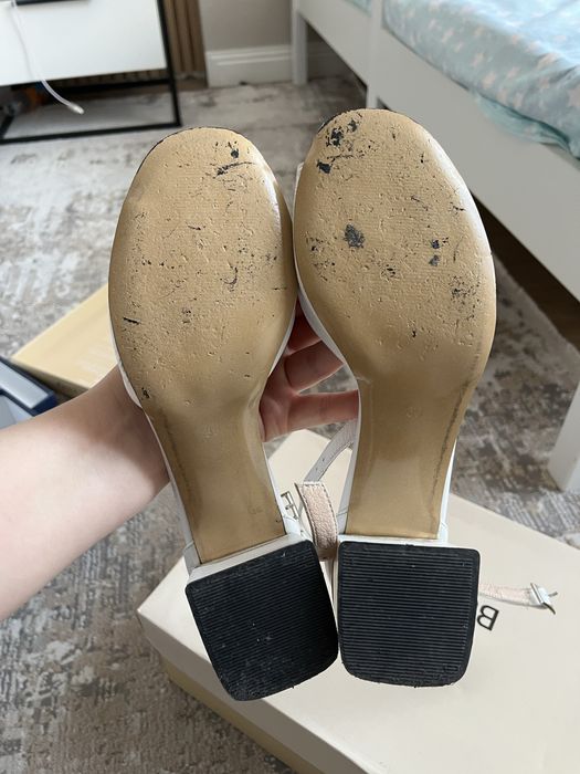 Продам женские босоножки