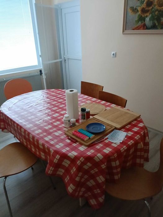 284-Продава се етаж от къща с гараж в с. Стражец