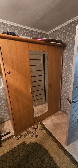 Продам шкаф недорого