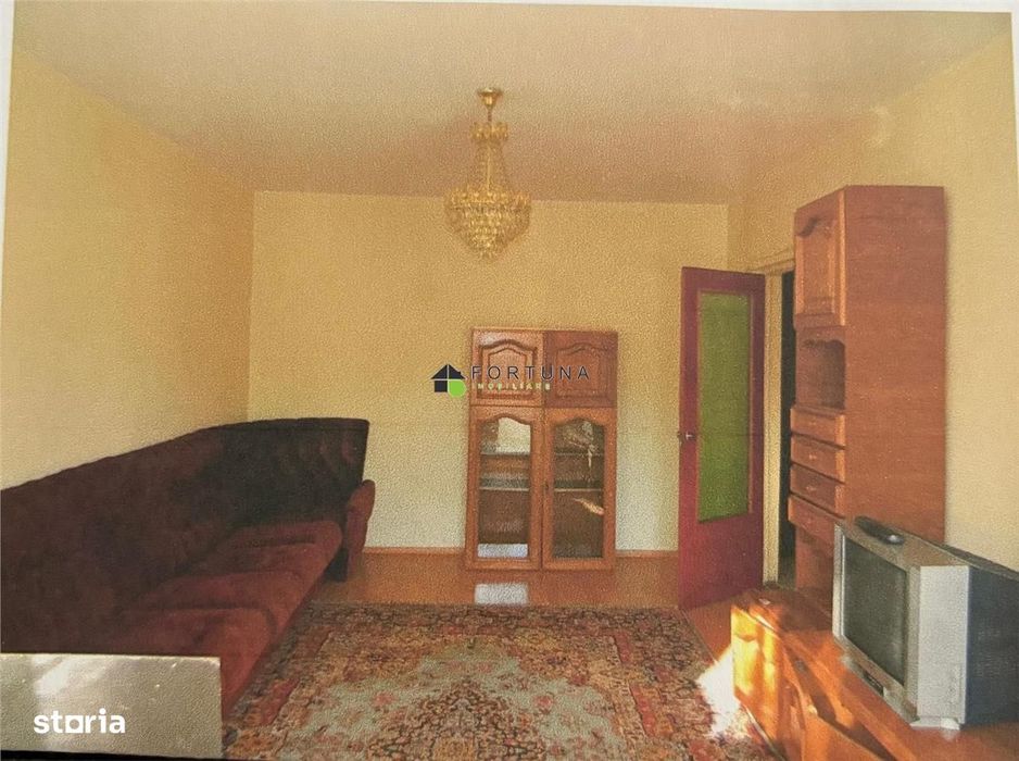Apartament  Calea Bucuresti Zona Judetean  Decomandat