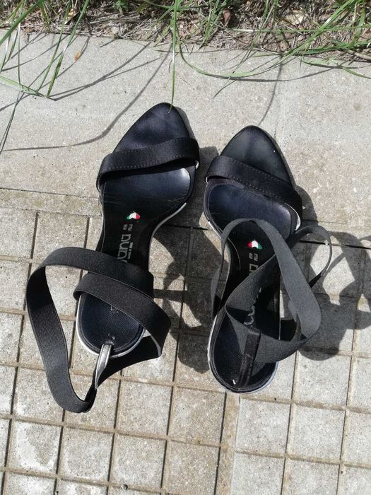 Продавам красиви дамски обувки