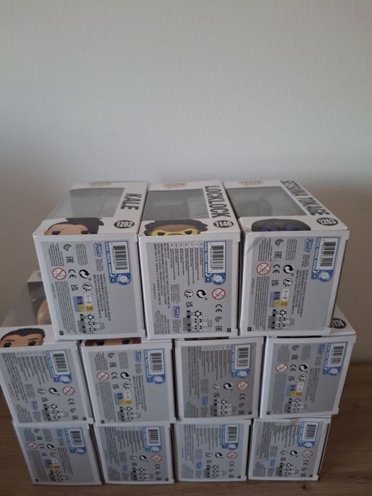 Vand lot cu 11 figurine Funko Pop