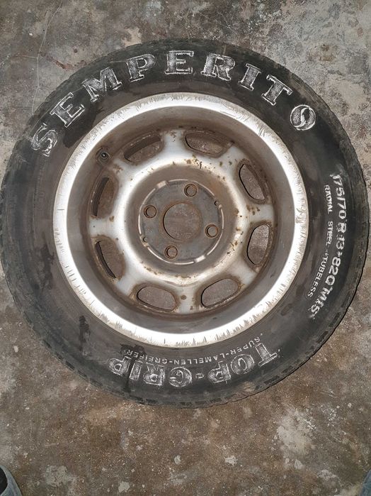 Vand 4 roti de iarna pentru VW Golf