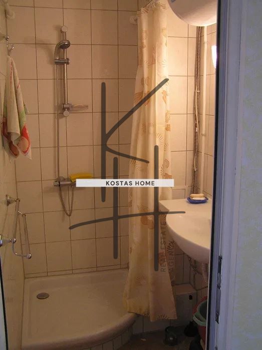 Продава се Четиристаен апартамент в Варна, Левски - 83 кв.м за 1928 €/кв.м - Снимка #10