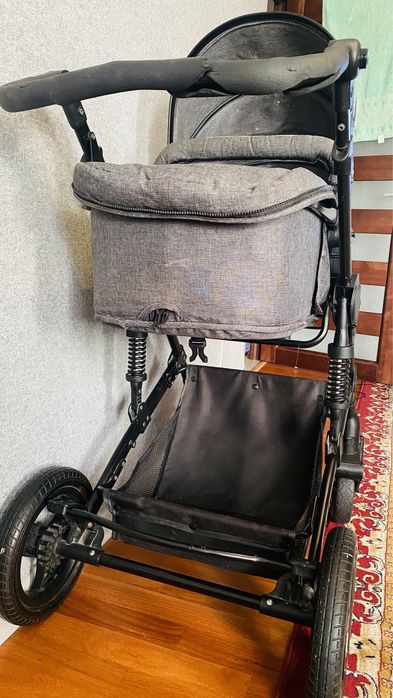 Срочно! Продам коляску трансформер 18k