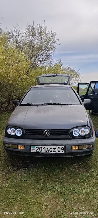 Продаю VW Golf 2l