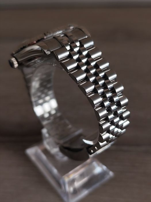 Vand ceas Seiko Day Date Jubilee Olive Green Daily Watch