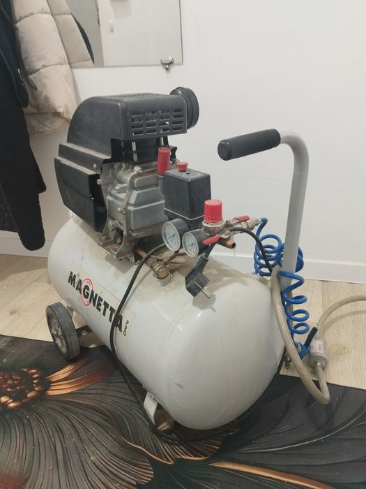 Воздушный компрессор