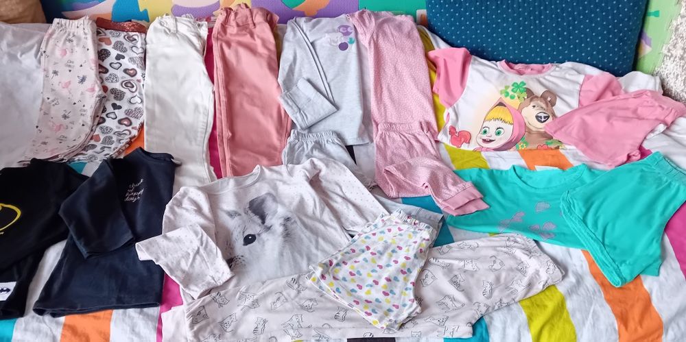 Дънки, блузи, клинчета, пижами за момиче 5-7 години