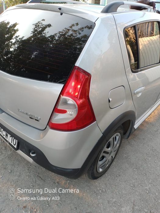 Продам  Рено Сандеро