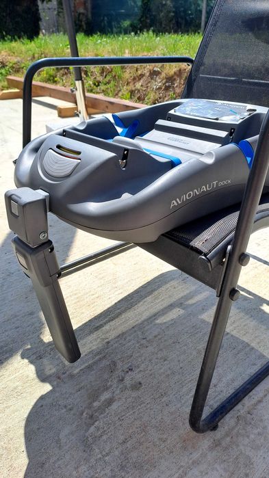 Изофикс база за бебешко кошче