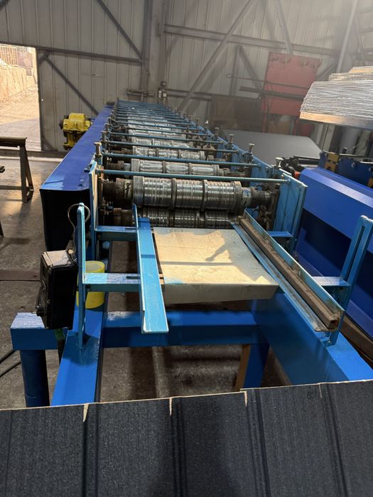 Станок по производству трехполосного софита