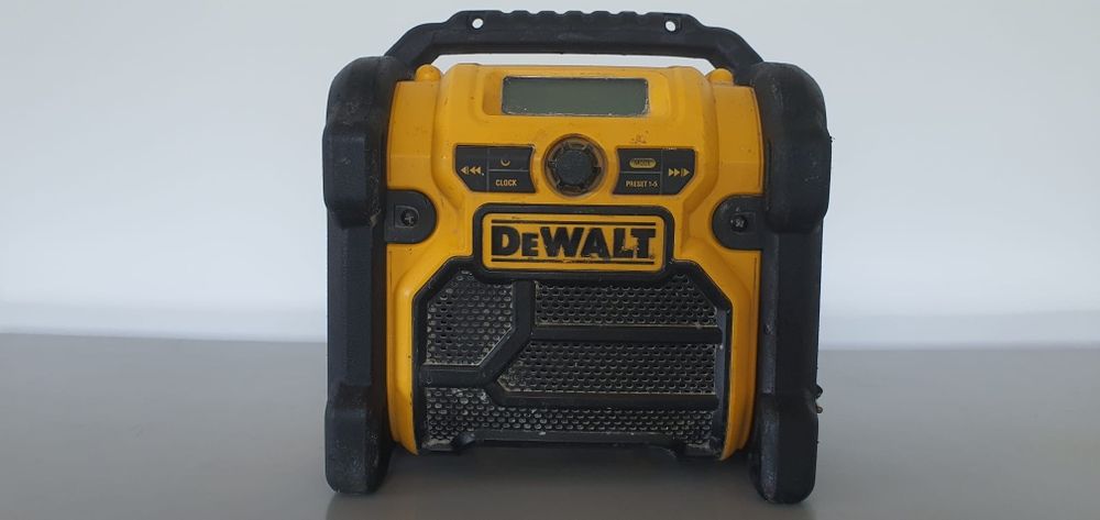 Vând boxă DeWalt DCR-019-QW