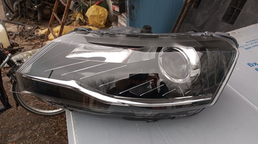 Far stânga bixenon și LED Skoda rapid an fabricație 2017 2020