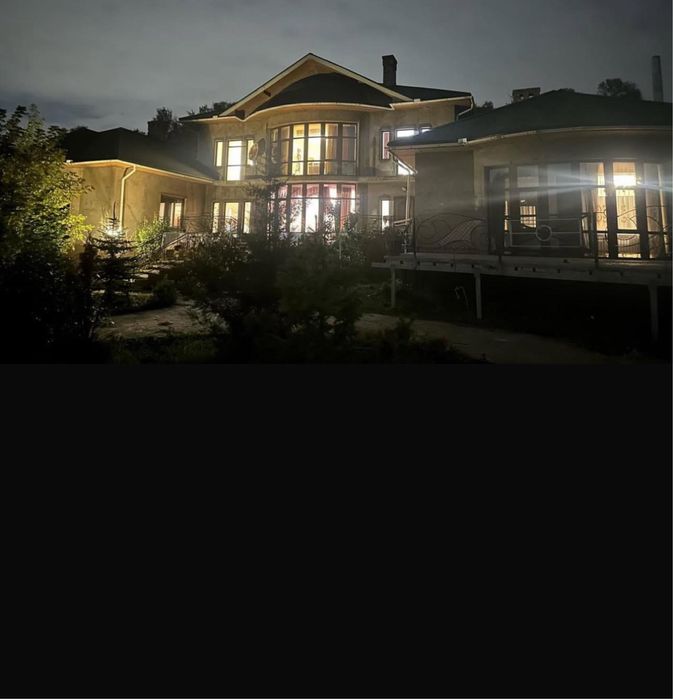 Коттедж дом в аренду в горах Алматы