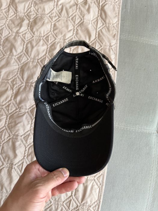 Armani Exchange,Армани шапка с козирка