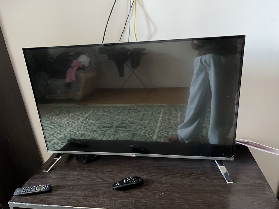 Продам Телевизор на запчасти. Срочно.