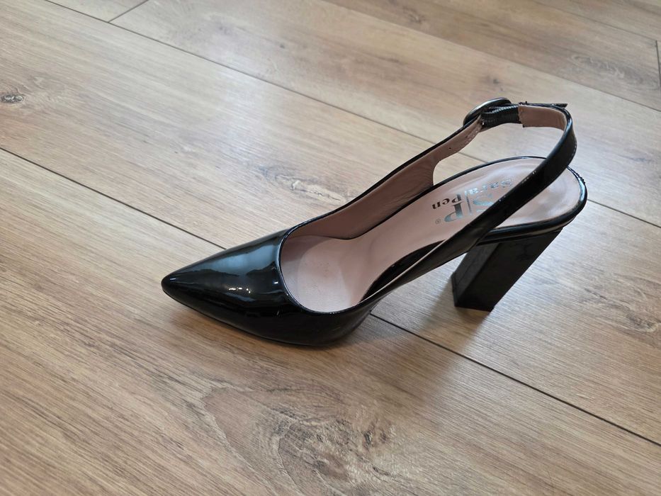 Обувки на ток Sara Pen 37 номер