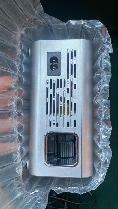 Проектор , домашний кинотетар Android OS