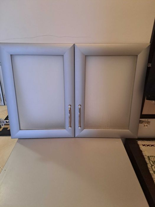 Шкафче + 8 вратички