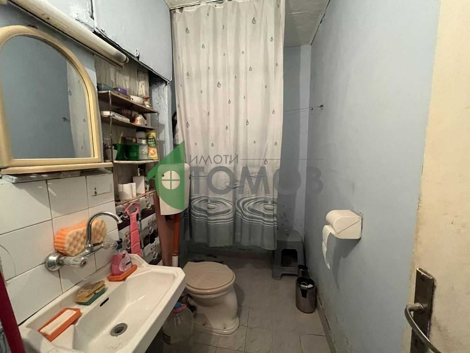 Продава се Двустаен апартамент в Шумен, Тракия - 60 кв.м за 1233 €/кв.м - Снимка #7