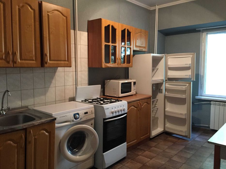 Продам 2 комн. кв. Ратушного Серикова