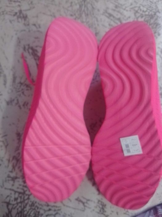 Skechers neon pink 41 номер нови