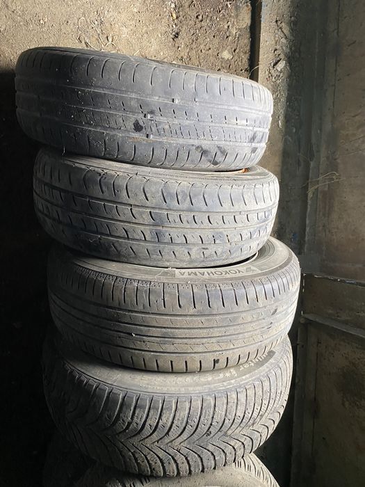 Продам шины с дисками R15 стояло на Шкоде актавия