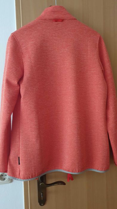 Jack Wolfskin Дамски спортен суичър+ Тениска за 60лв